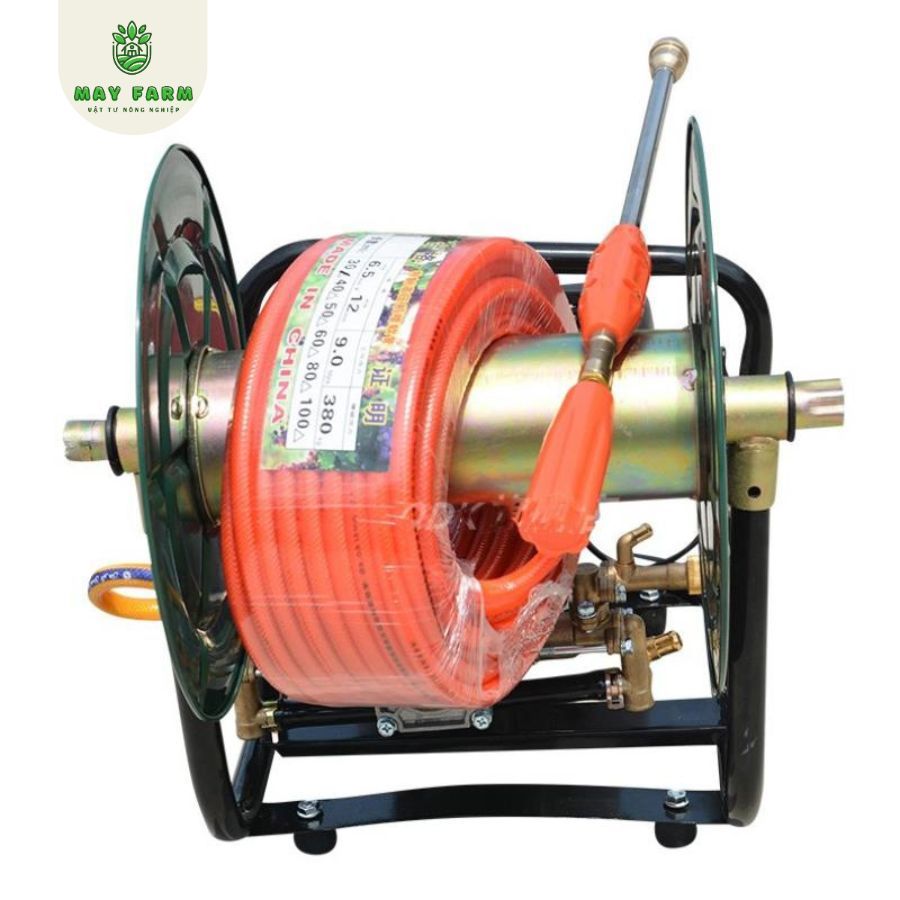 Máy phun thuốc trừ sâu động cơ xăng KXF- Thiết kế trục quay cuốn dây