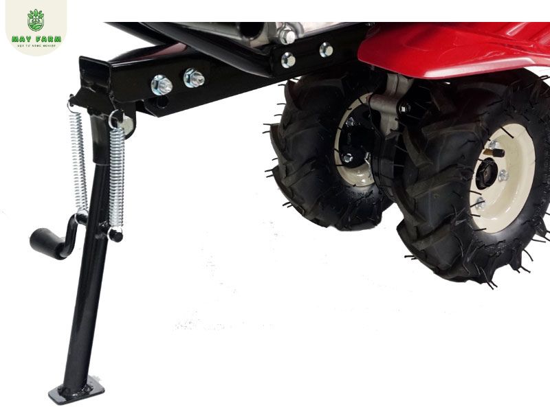 Máy được trang bị hai bánh xe